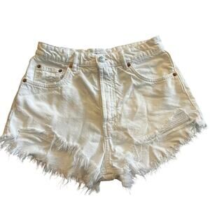 ZARA White Distressed Denim Cut-Off‎ Shorts Women’s Size 6